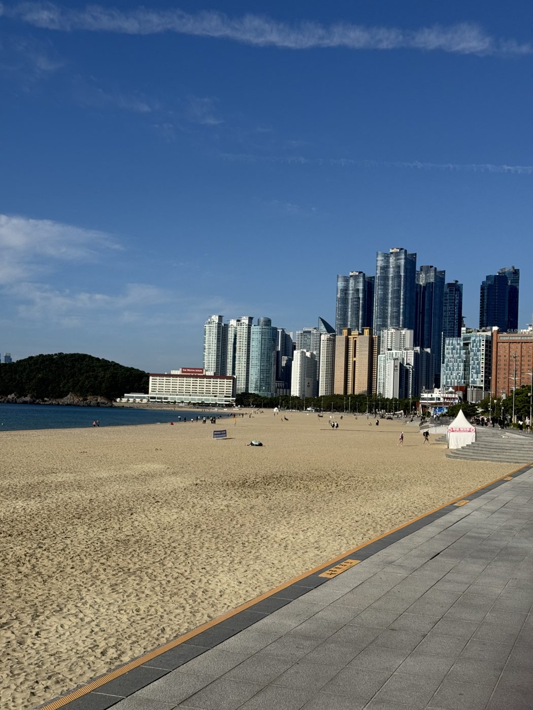 海雲台の朝の海岸
