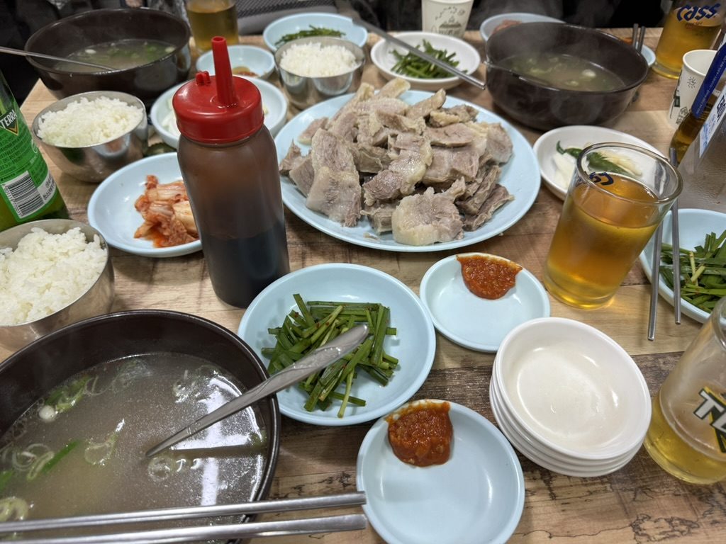 할매국밥の茹で豚